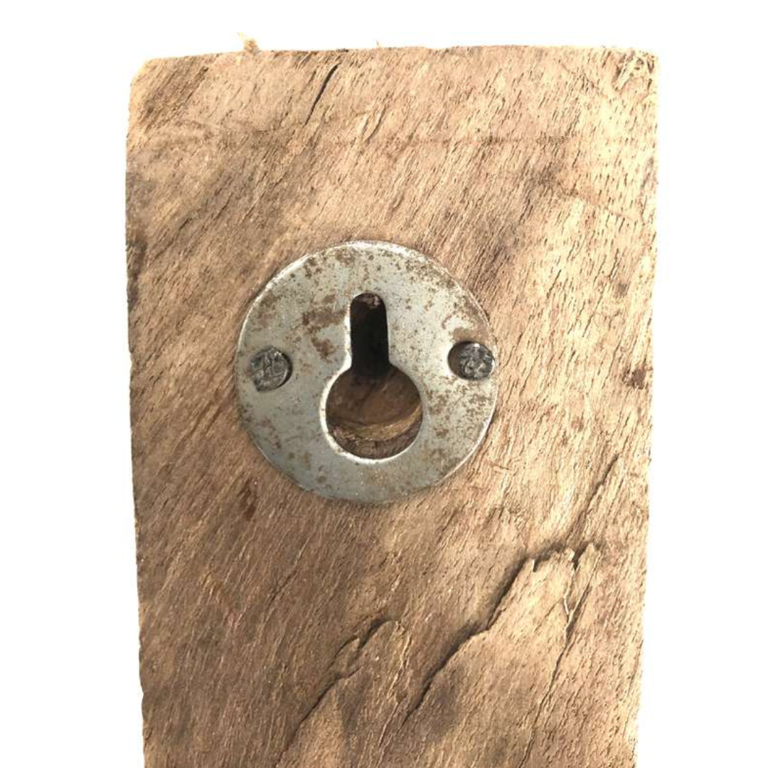 Wood carving wall hanger