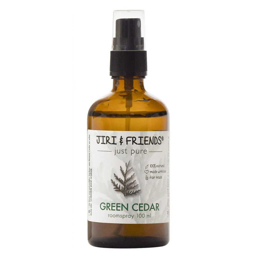 Groom spray green cedar