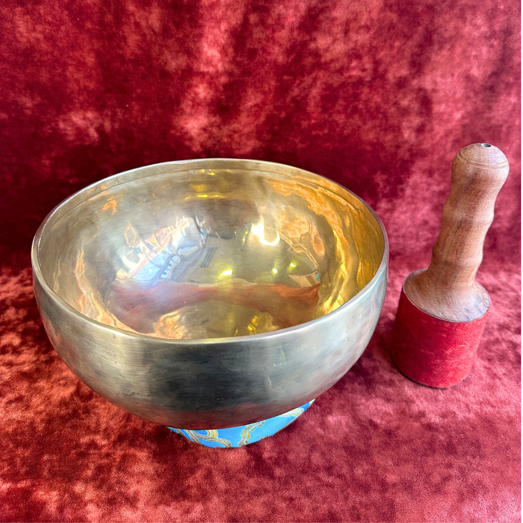 Singing bowl 22 cm