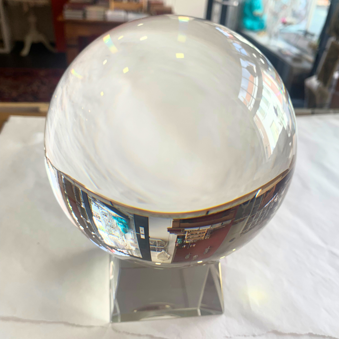 Crystal ball 15 cm