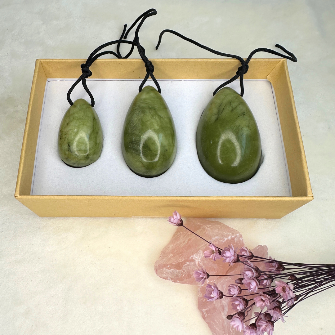 Yoni-Ei-Set aus grüner Jade 