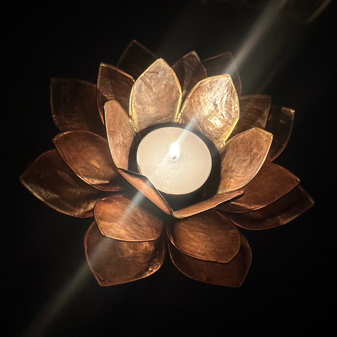 Lotus tealight holder Gold